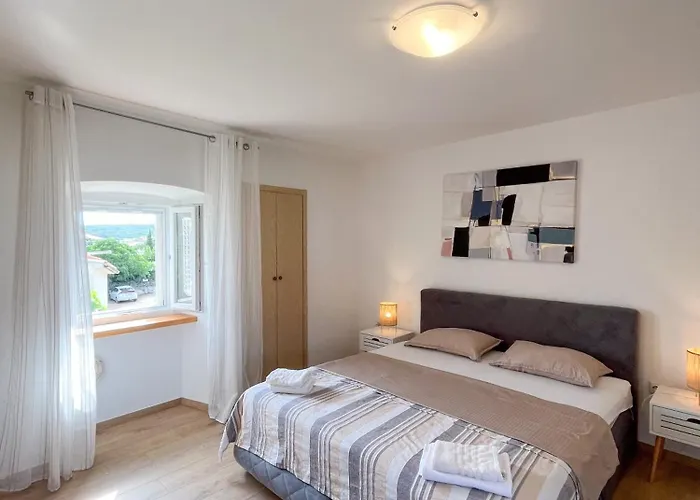 Placa Nyaraló Kornić